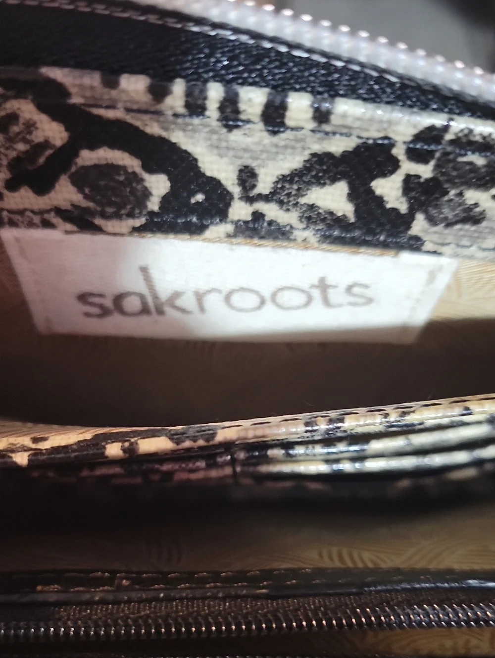 Sakroots Black & Cream Patterned Wristlet Clutch with Detachable Strap